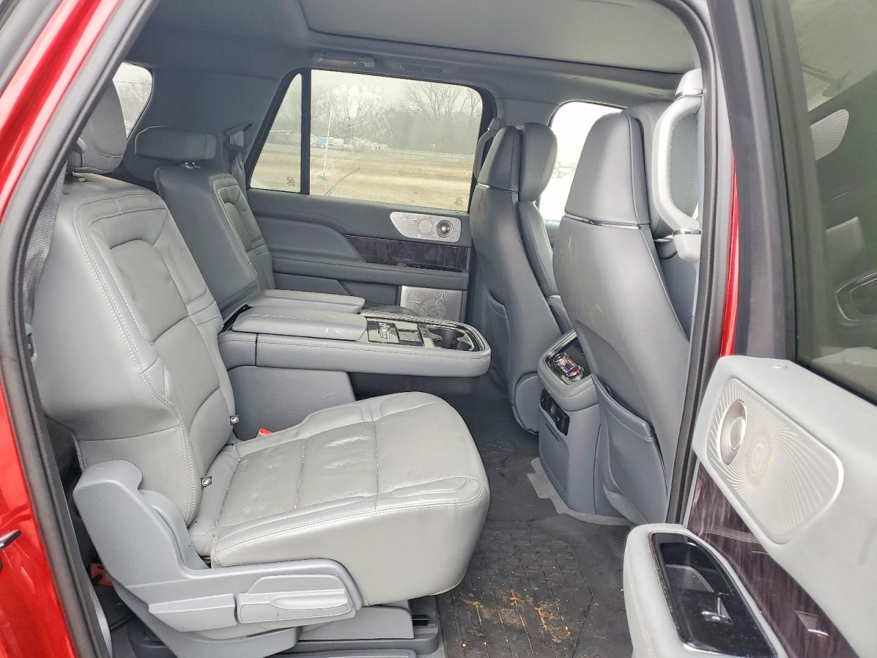 2020 LINCOLN NAVIGATOR L RESERVE photo 11