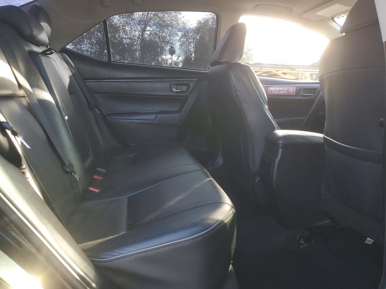 2015 TOYOTA COROLLA L photo 10