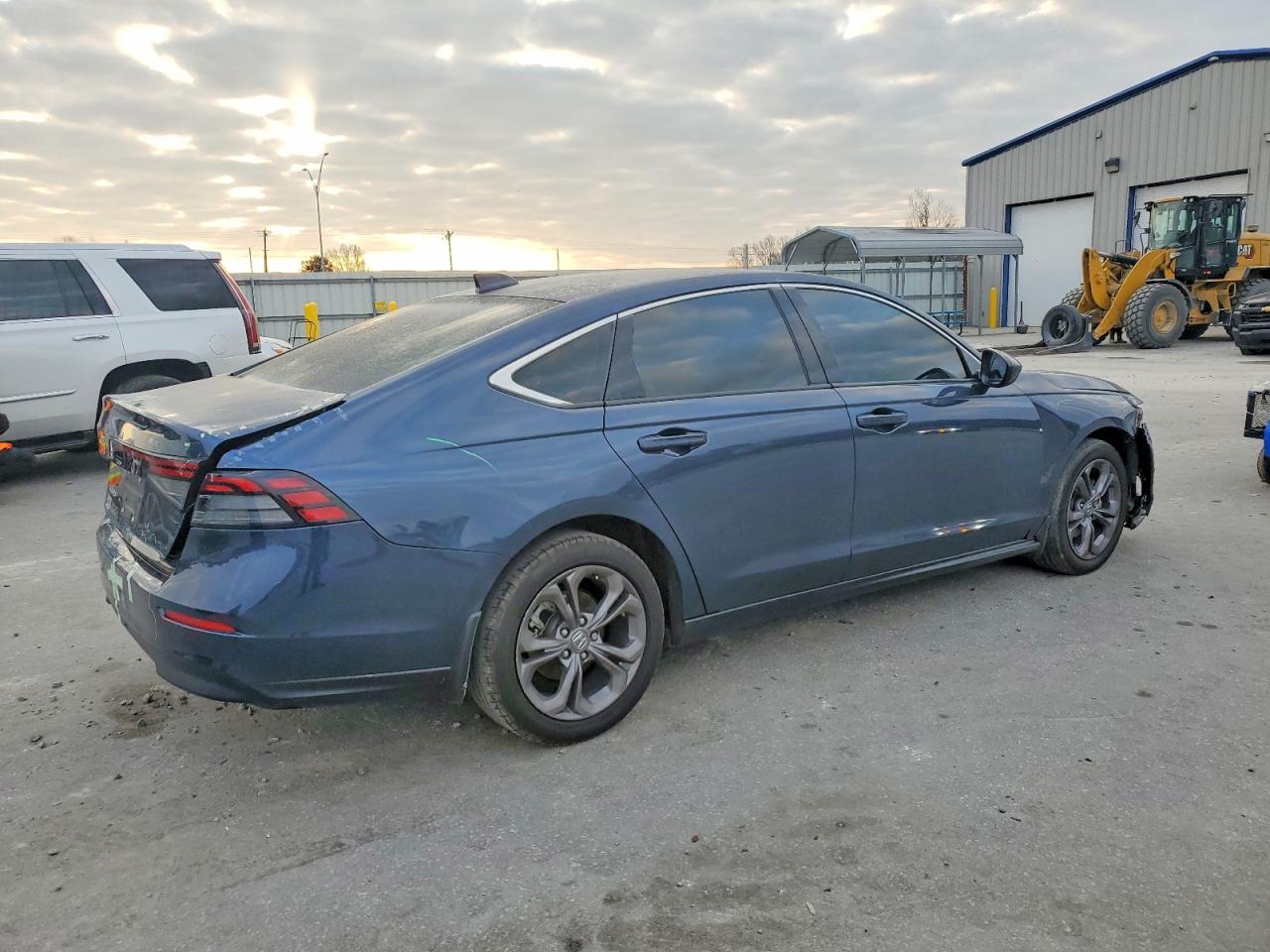 2024 HONDA ACCORD EX photo 3