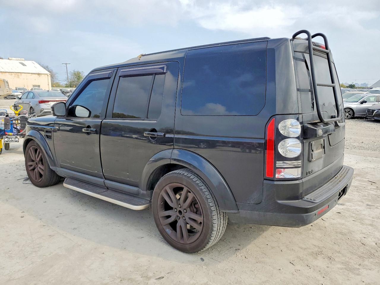 2015 LAND ROVER LR4 HSE photo 2