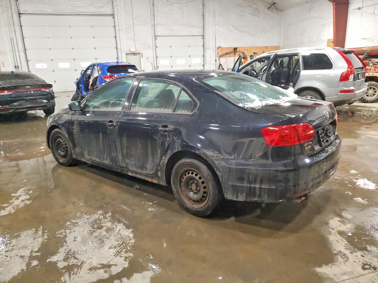 2013 VOLKSWAGEN JETTA BASE photo 2