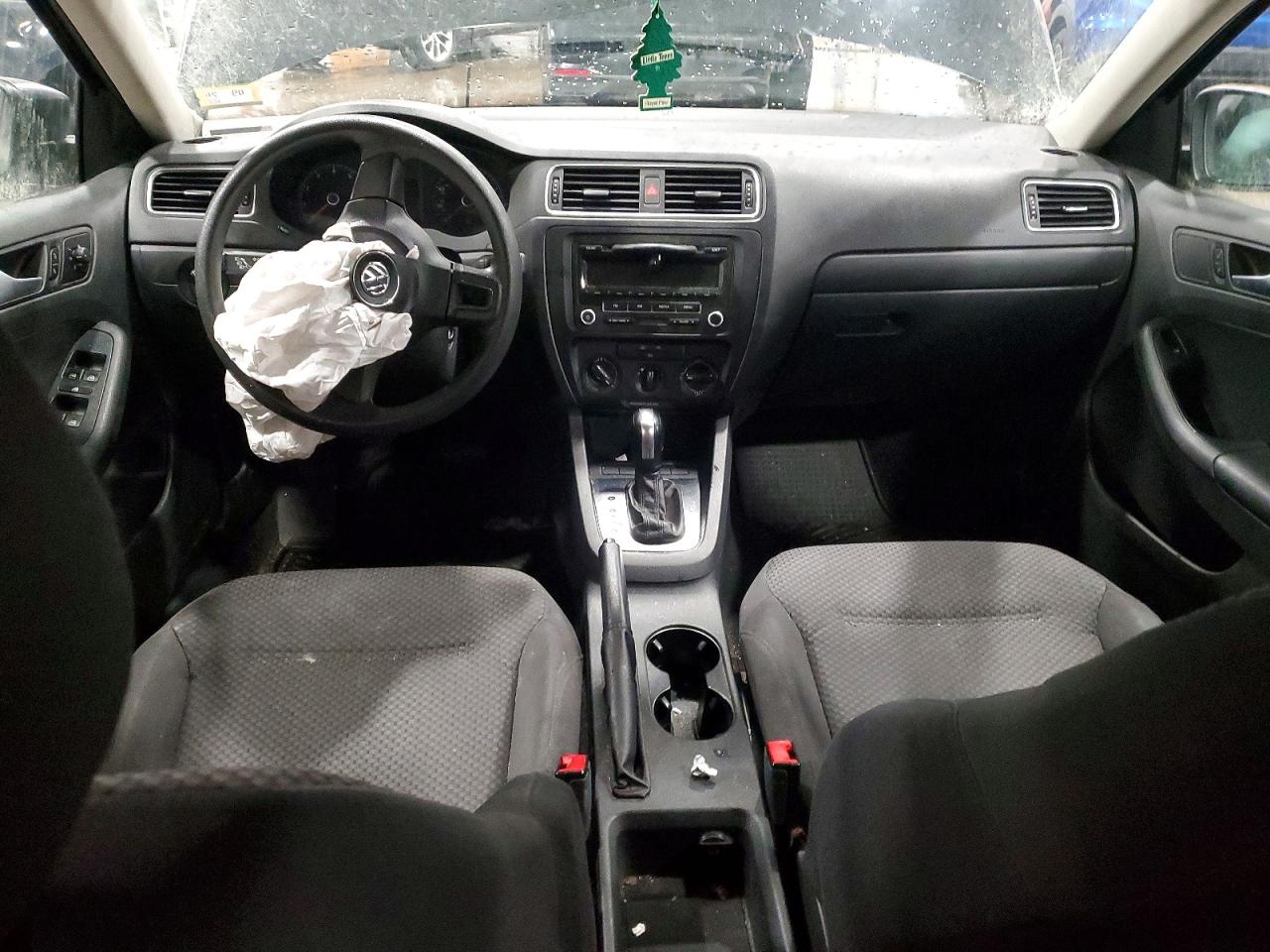 2013 VOLKSWAGEN JETTA BASE photo 8