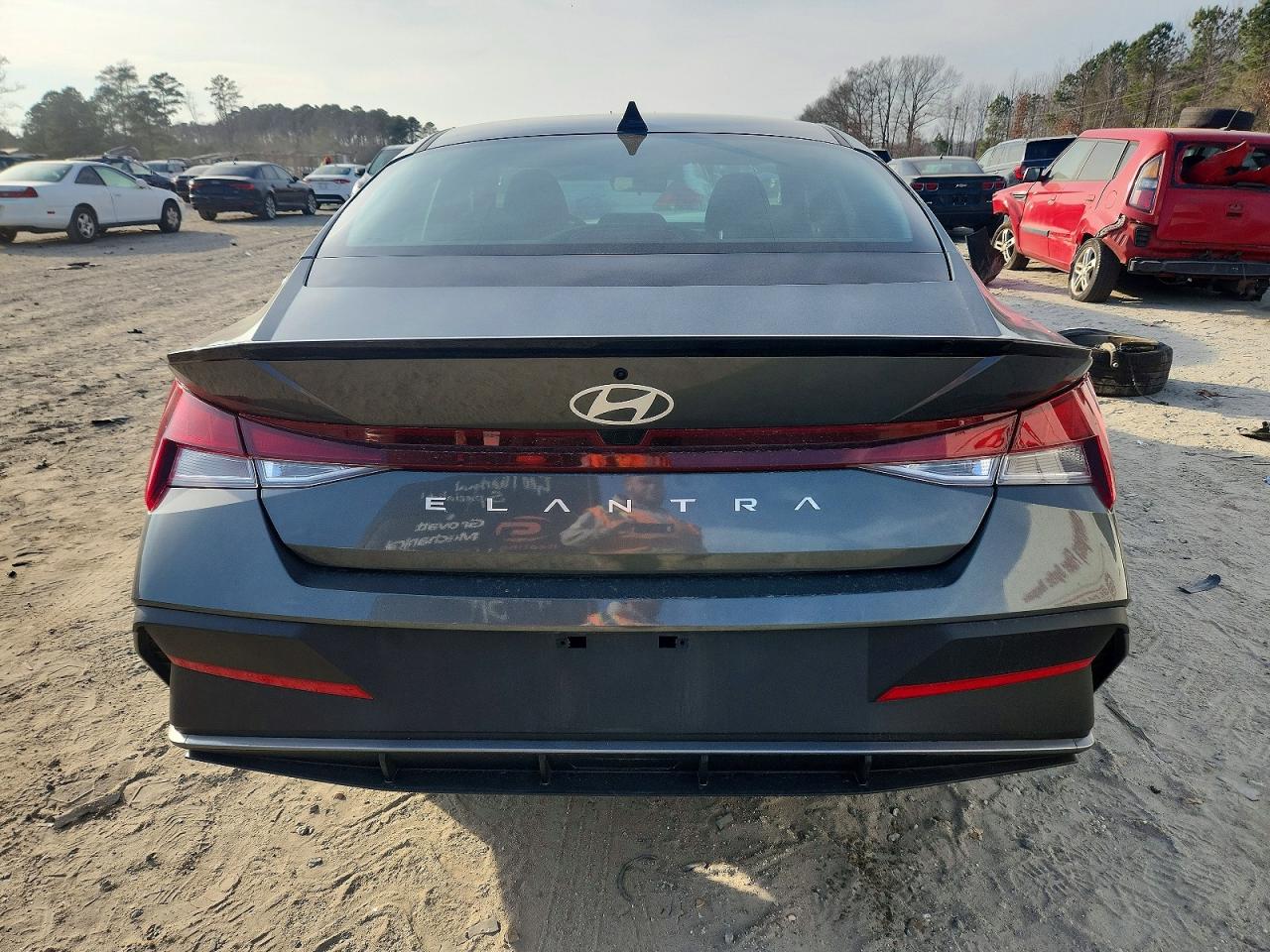 2025 HYUNDAI ELANTRA SEL SPORT photo 6