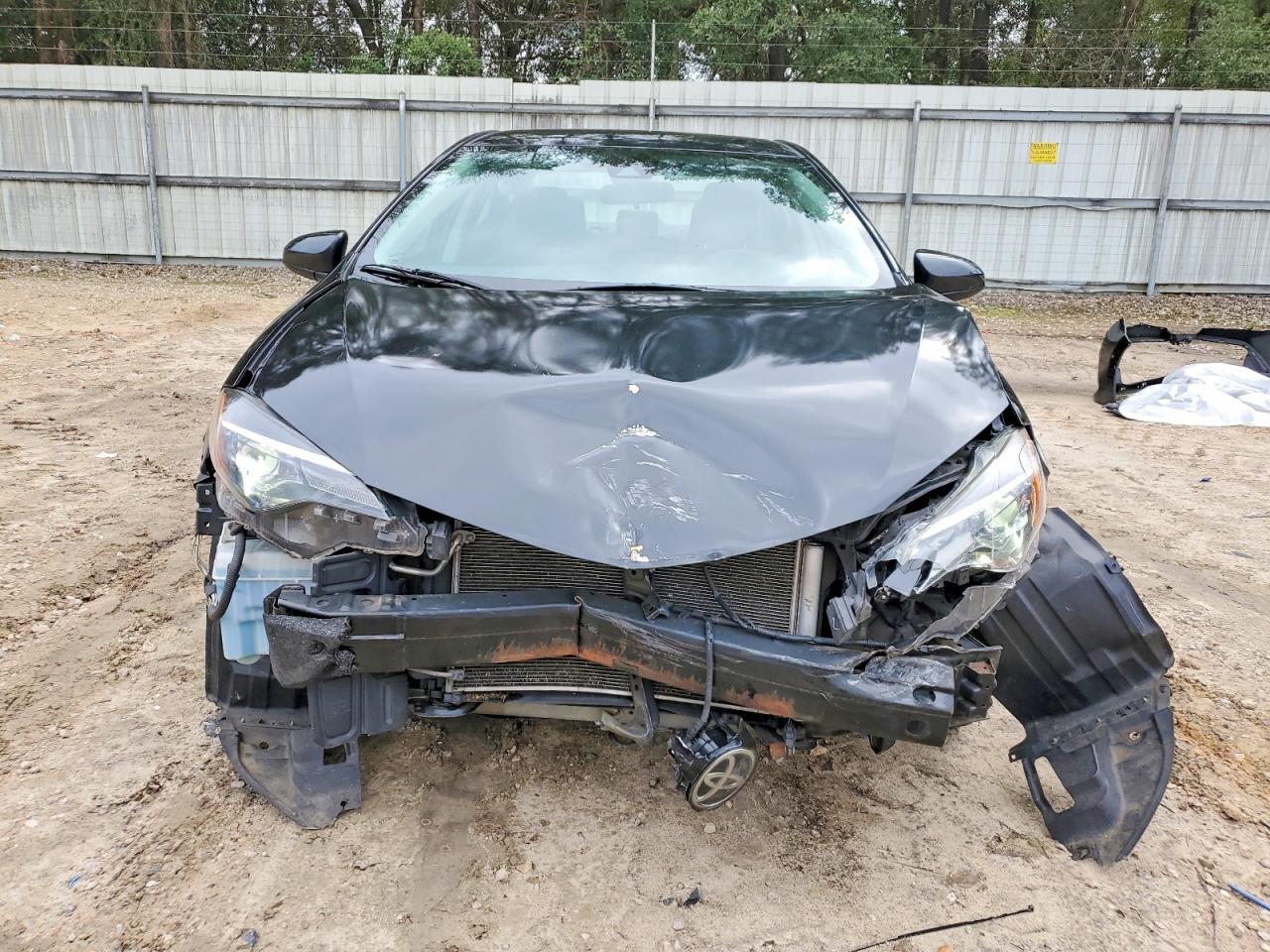 2017 TOYOTA COROLLA L photo 5