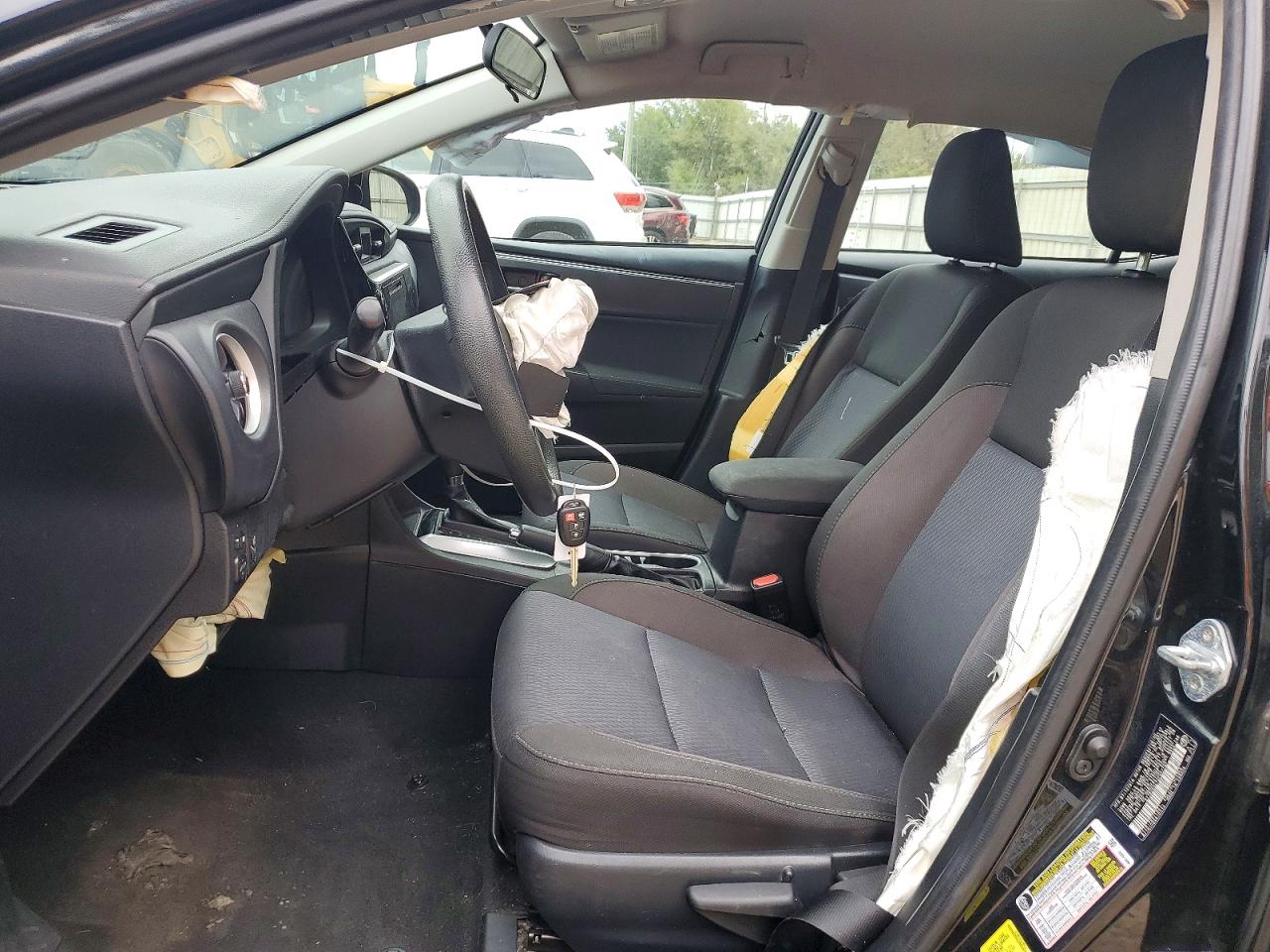 2017 TOYOTA COROLLA L photo 7