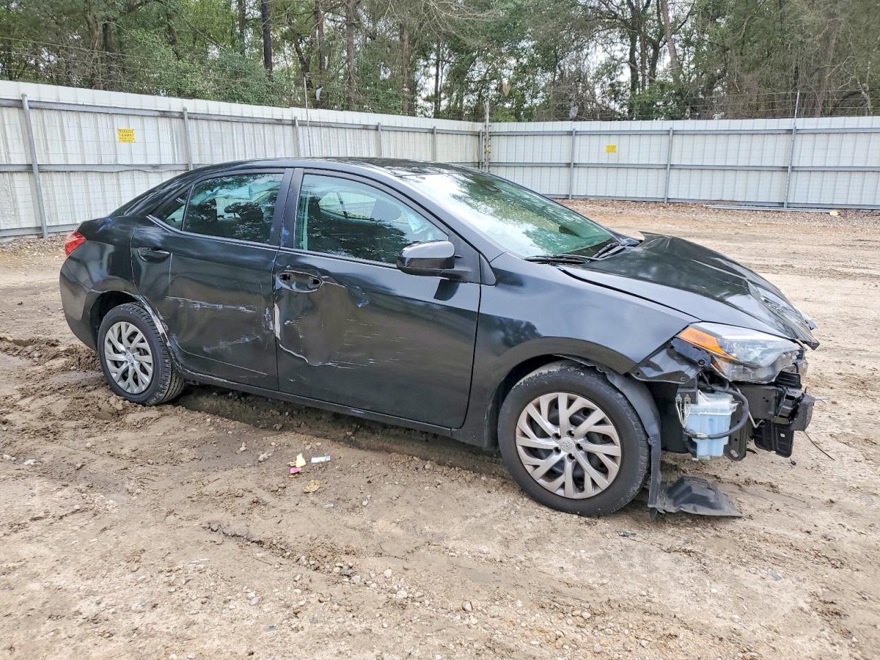 2017 TOYOTA COROLLA L photo 4
