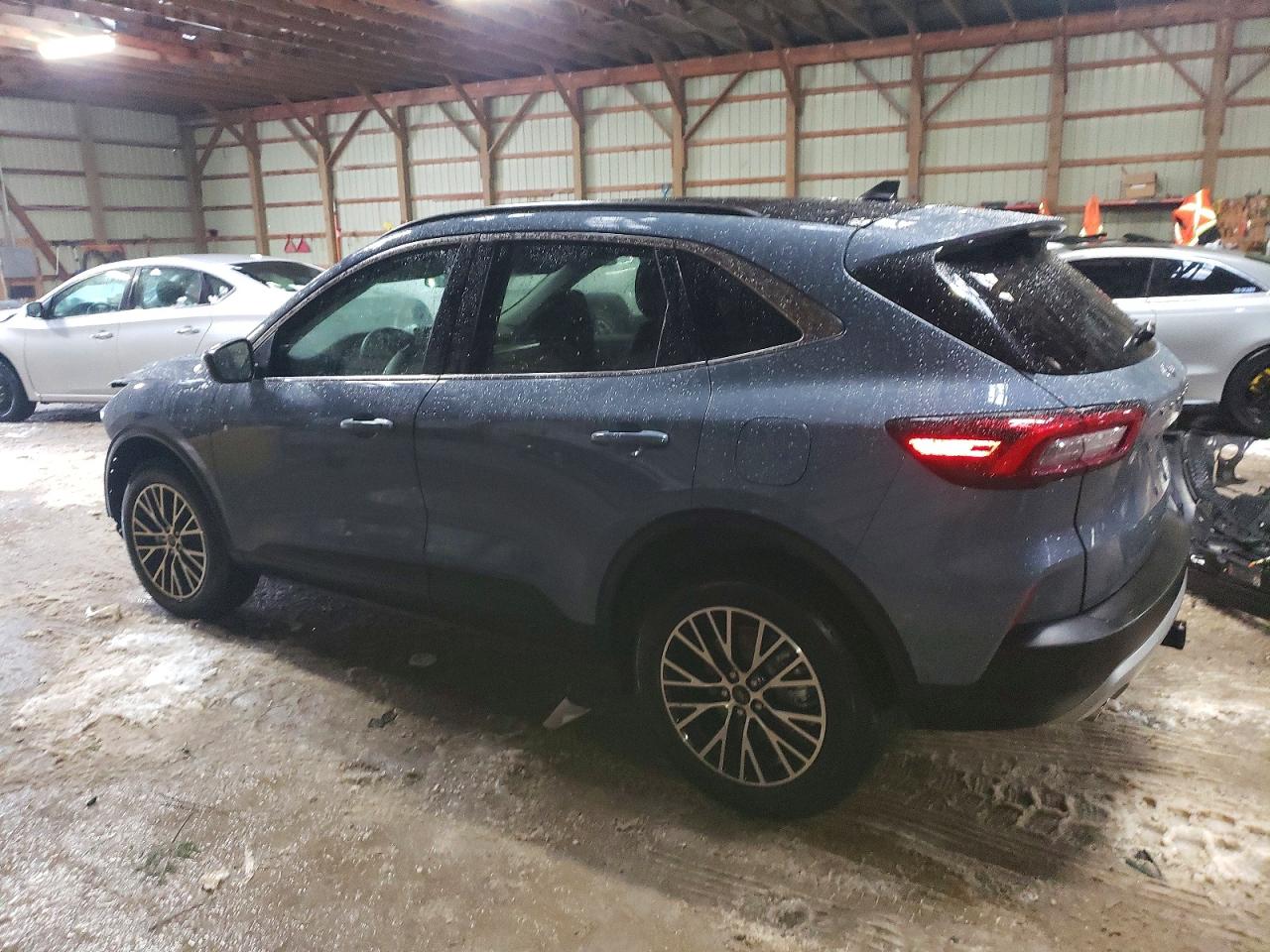 2025 FORD ESCAPE photo 2