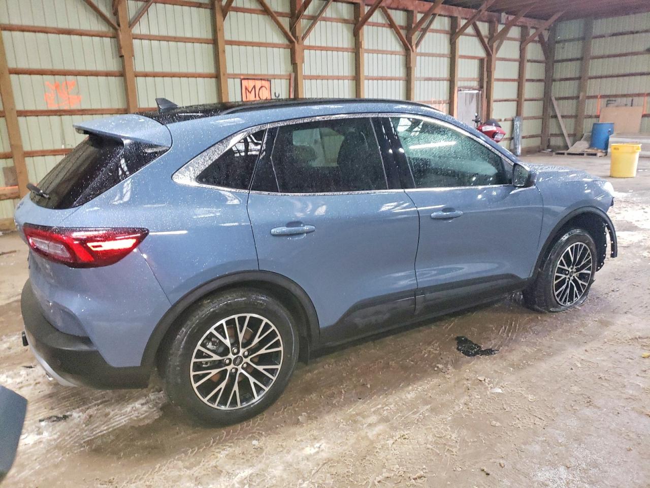 2025 FORD ESCAPE photo 3