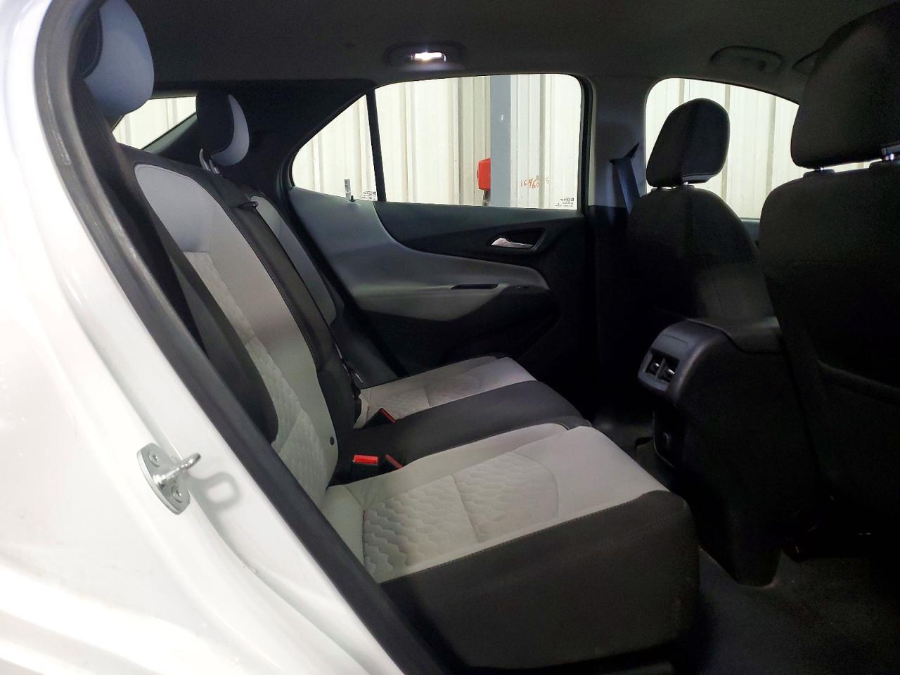 2018 CHEVROLET EQUINOX LS photo 11