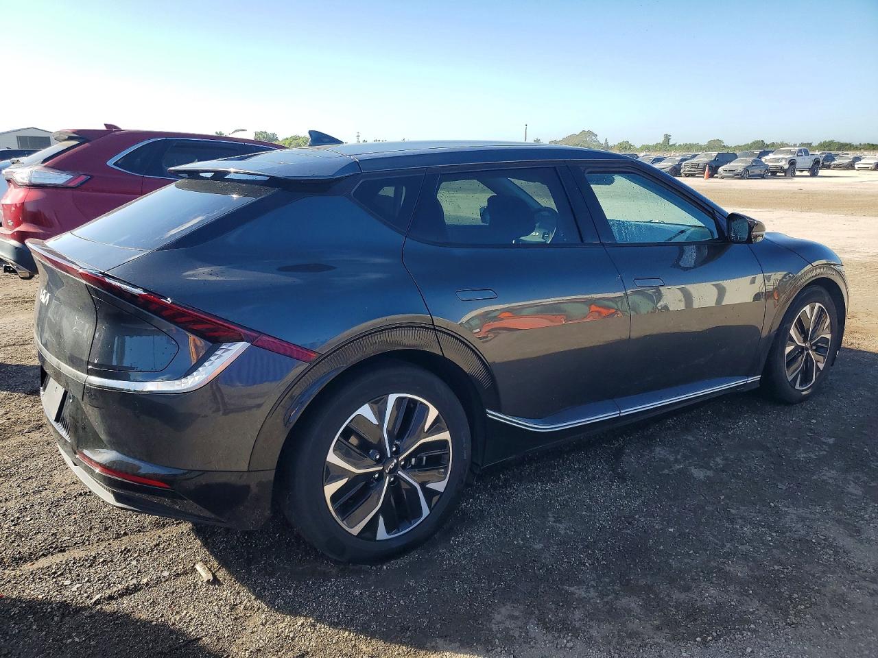 2023 KIA EV6 WIND photo 3