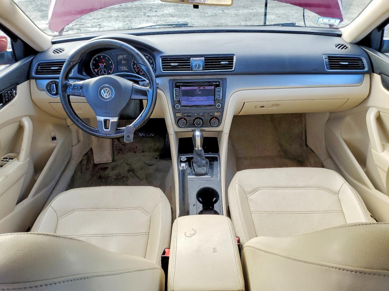 2015 VOLKSWAGEN PASSAT S photo 8