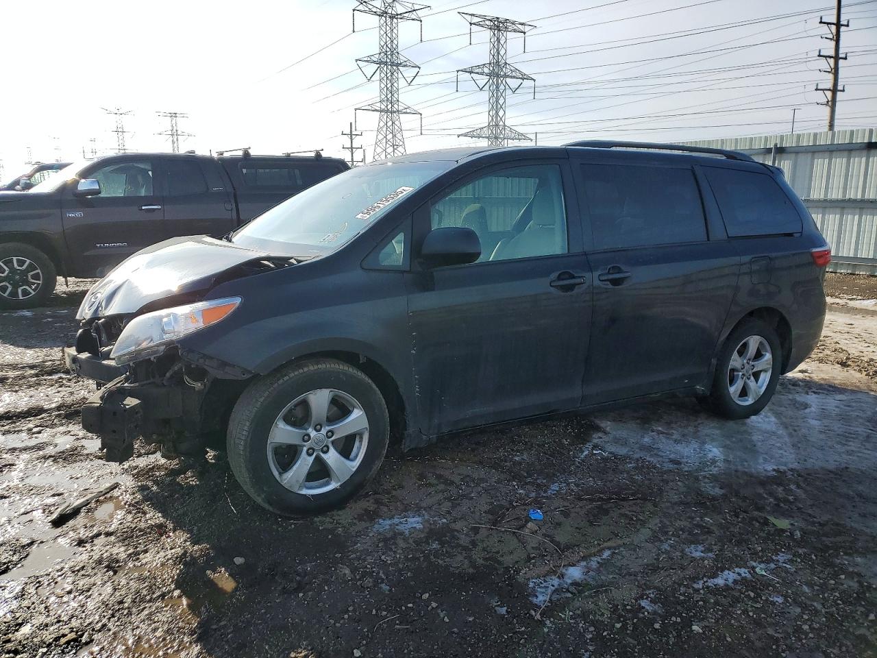 2016 TOYOTA SIENNA