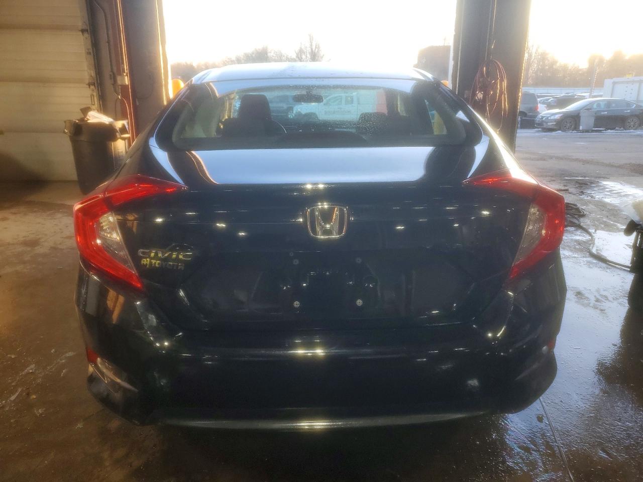 2016 HONDA CIVIC EX photo 6