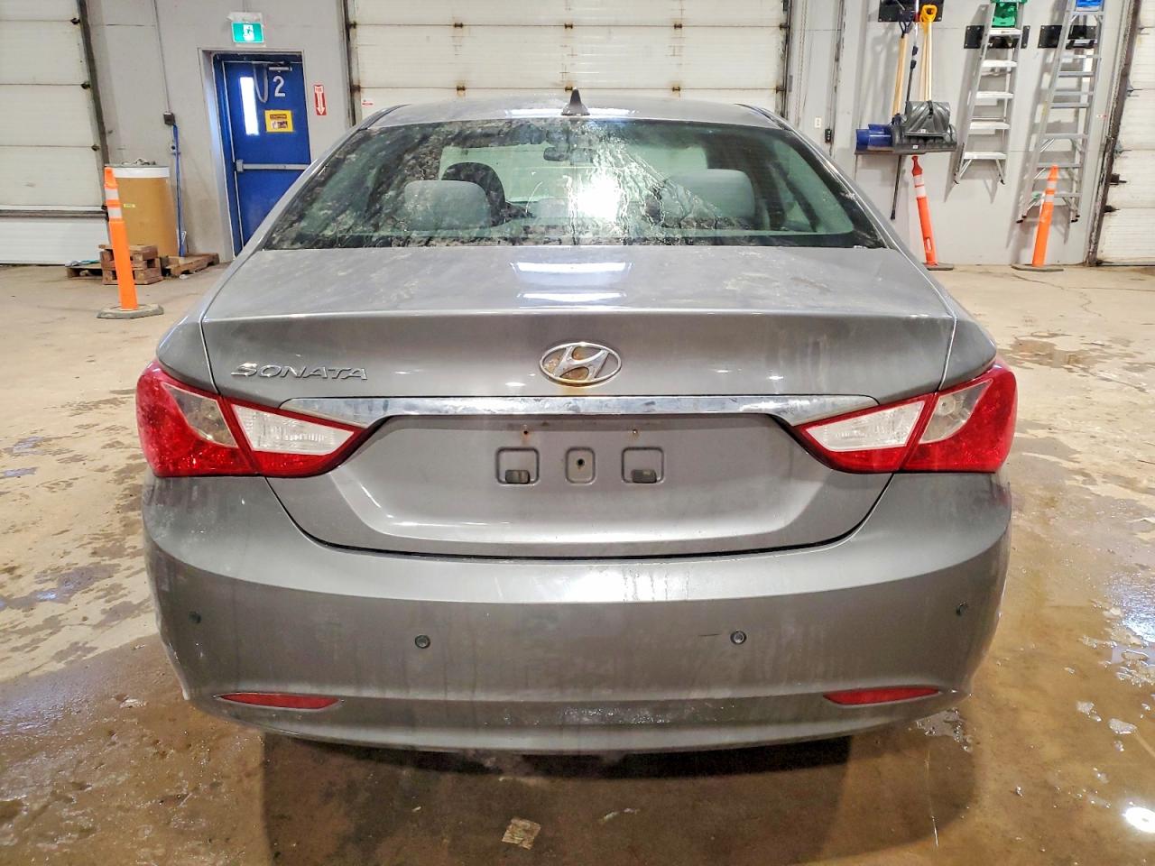 2011 HYUNDAI SONATA GLS photo 6