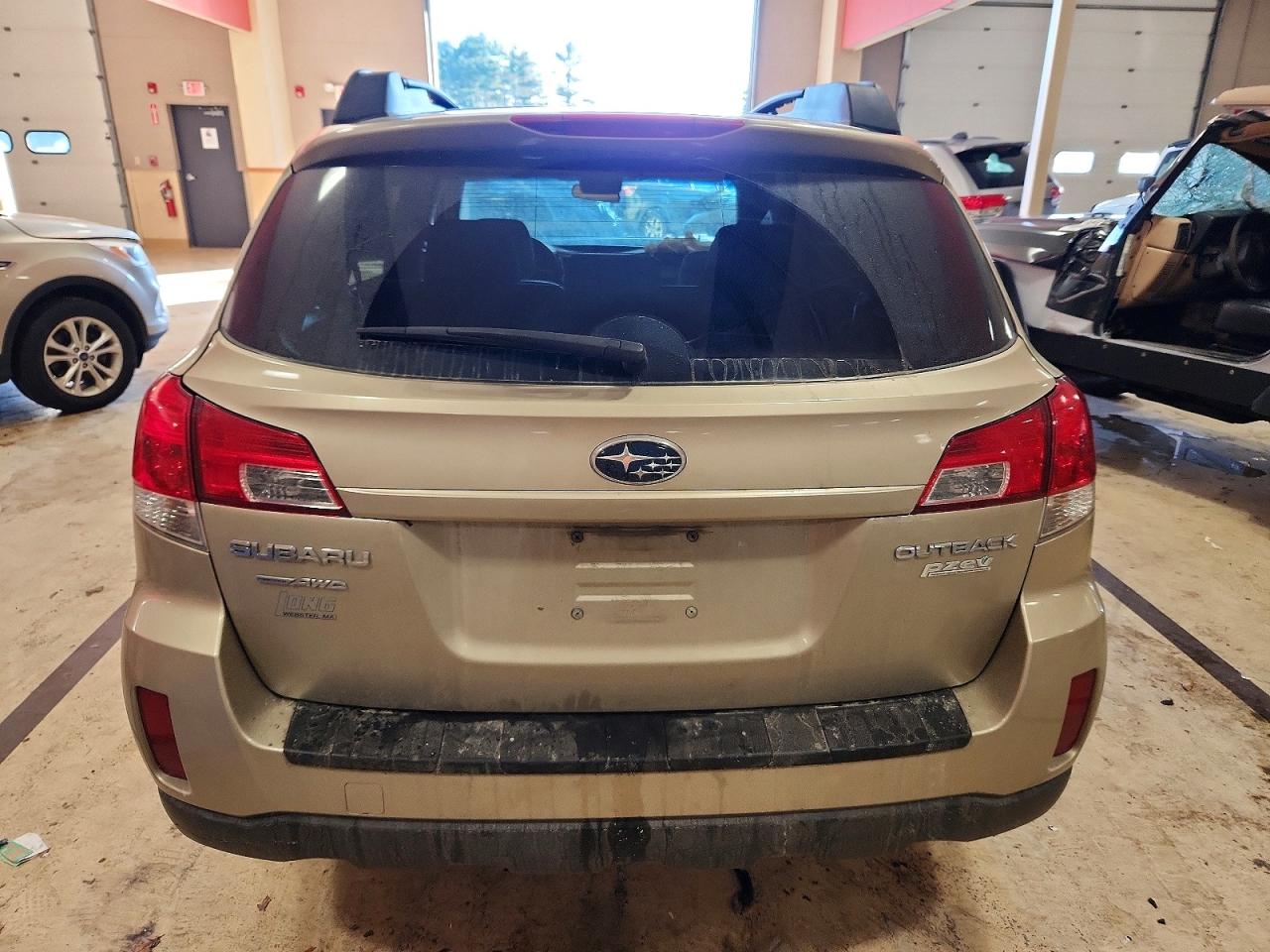 2010 SUBARU OUTBACK 2.5I PREMIUM photo 11