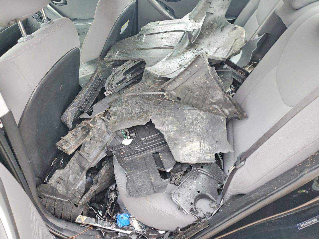 2014 HYUNDAI ELANTRA SE photo 12