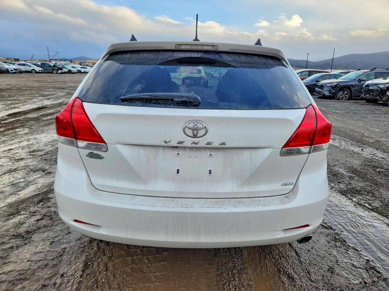 2011 TOYOTA VENZA photo 6