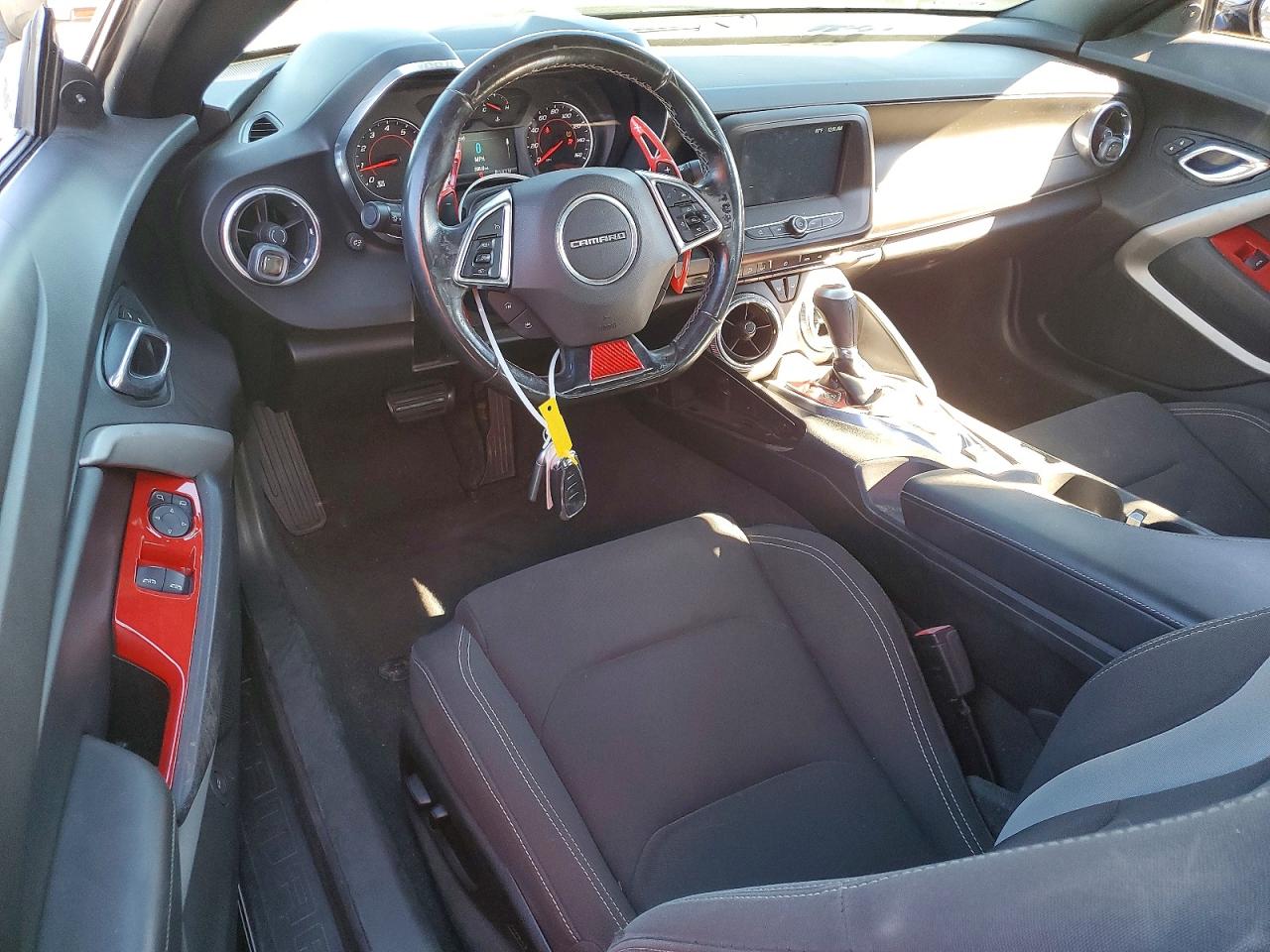 2017 CHEVROLET CAMARO LT photo 8