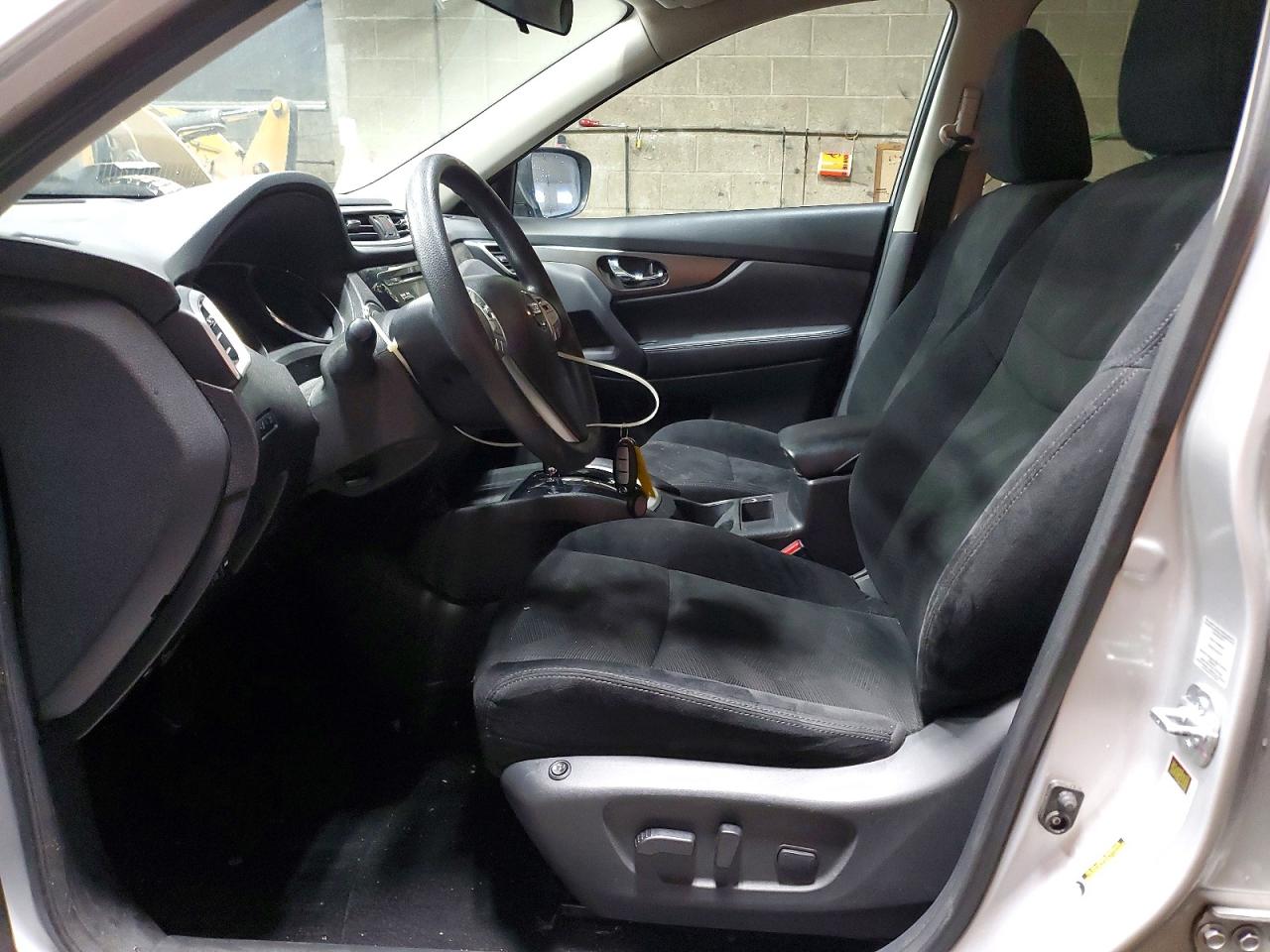 2014 NISSAN ROGUE S photo 7