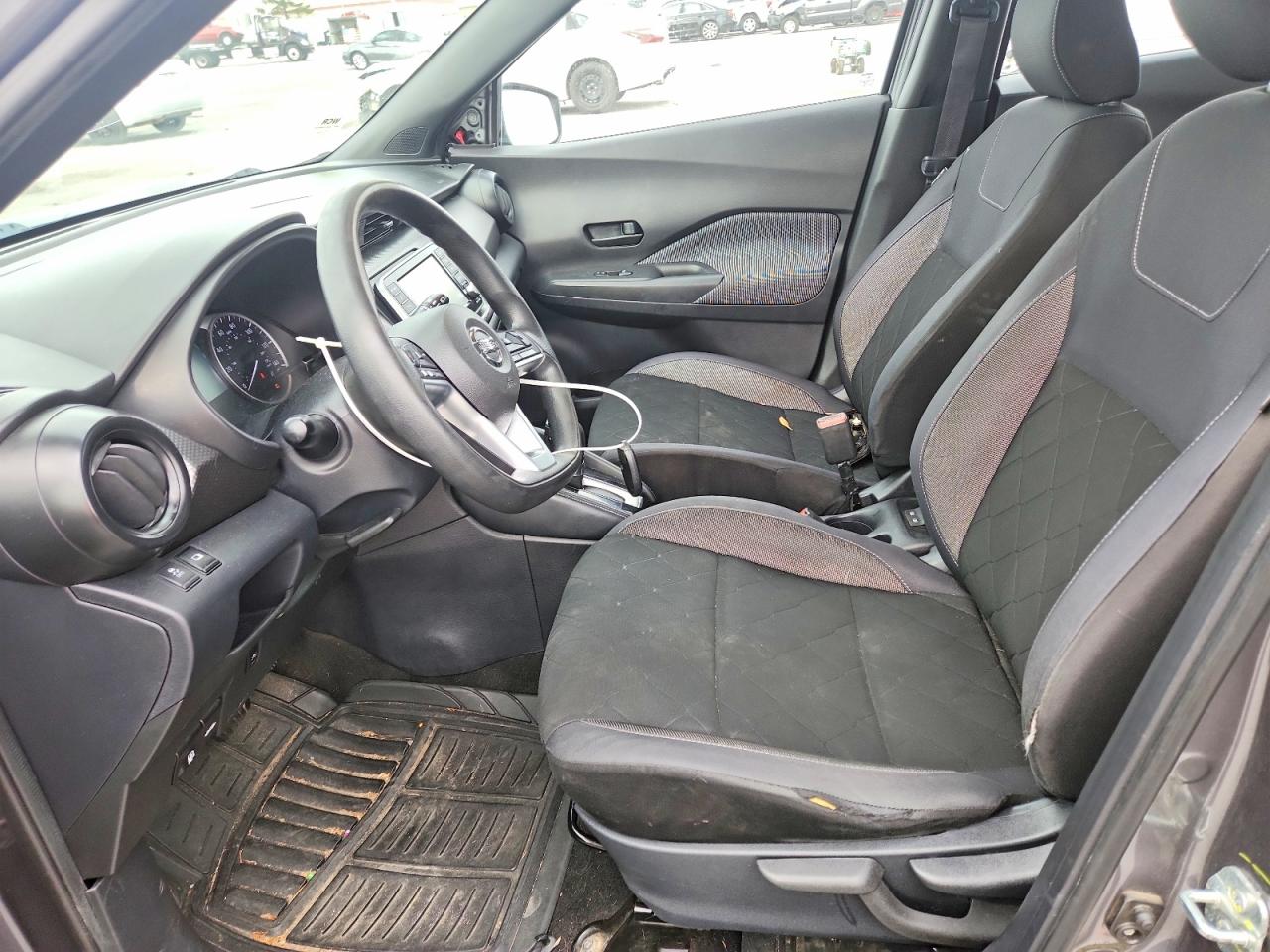 2019 NISSAN KICKS S photo 7