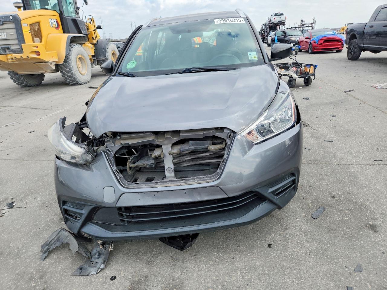 2019 NISSAN KICKS S photo 5