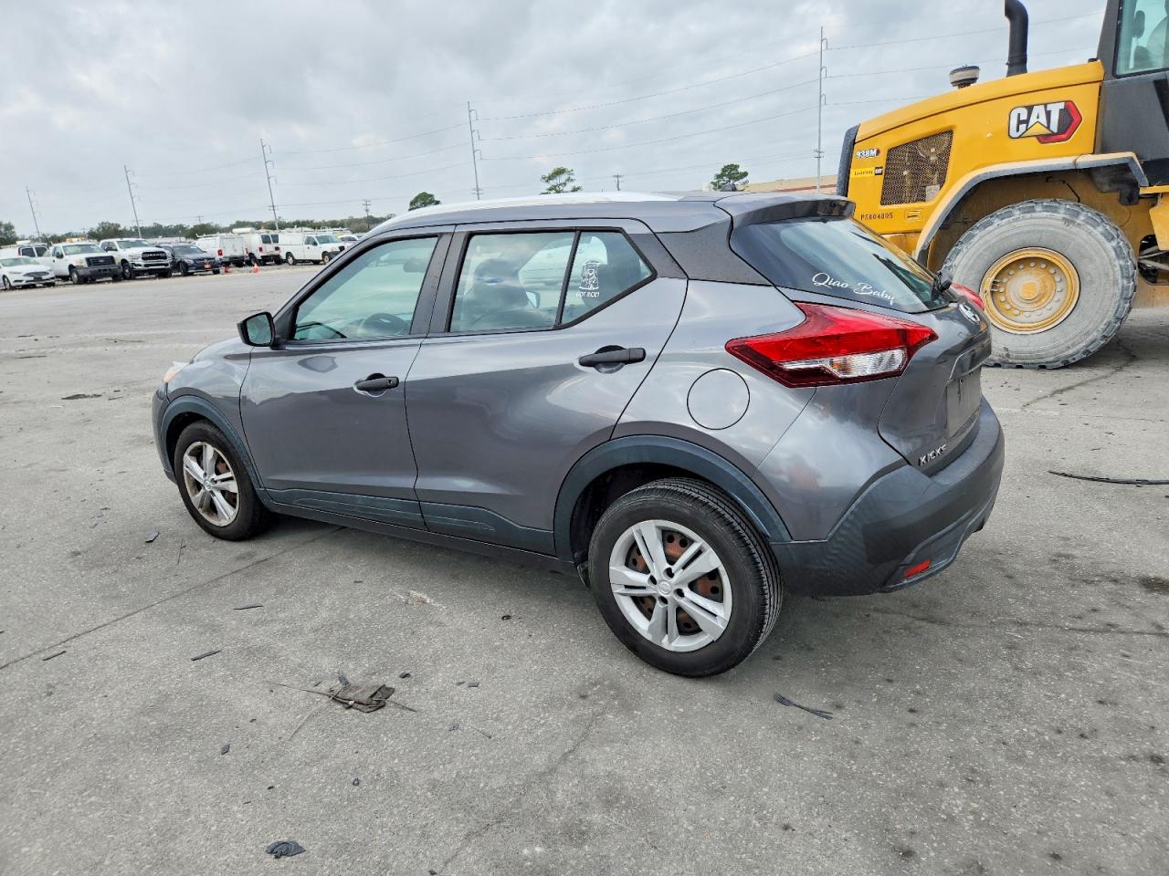 2019 NISSAN KICKS S photo 2