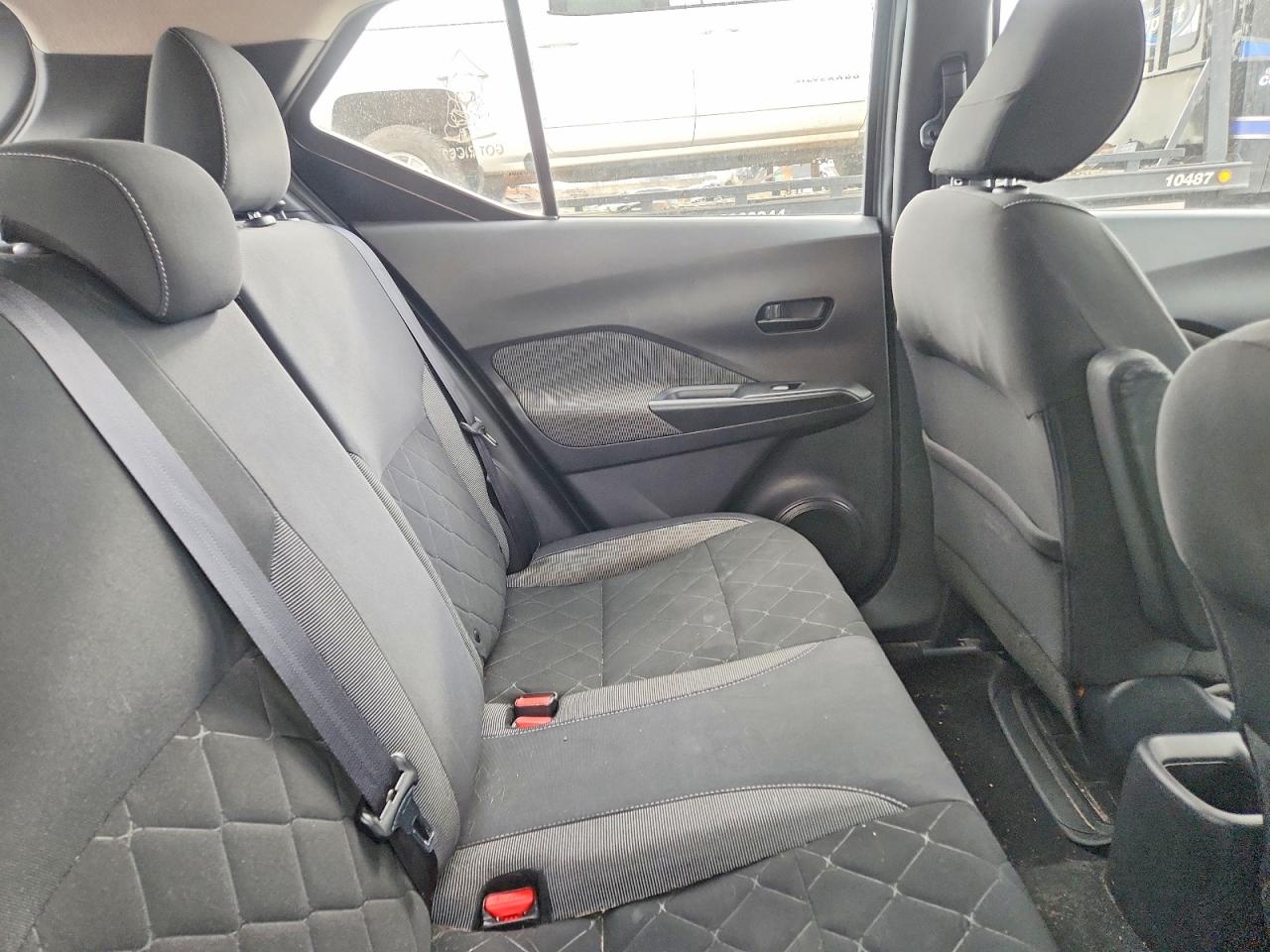 2019 NISSAN KICKS S photo 10