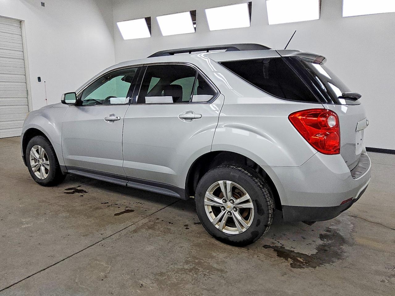 2015 CHEVROLET EQUINOX LT photo 2
