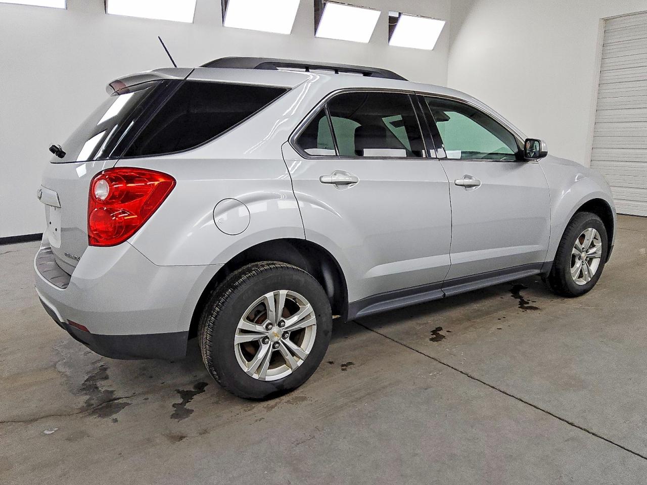 2015 CHEVROLET EQUINOX LT photo 3