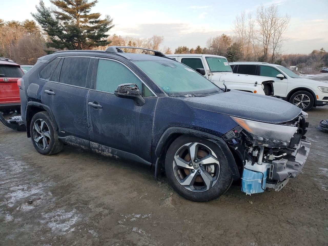 2025 TOYOTA RAV4 SE photo 4