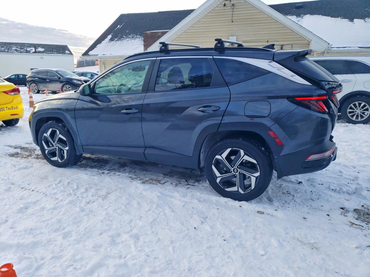 2022 HYUNDAI TUCSON SEL photo 2