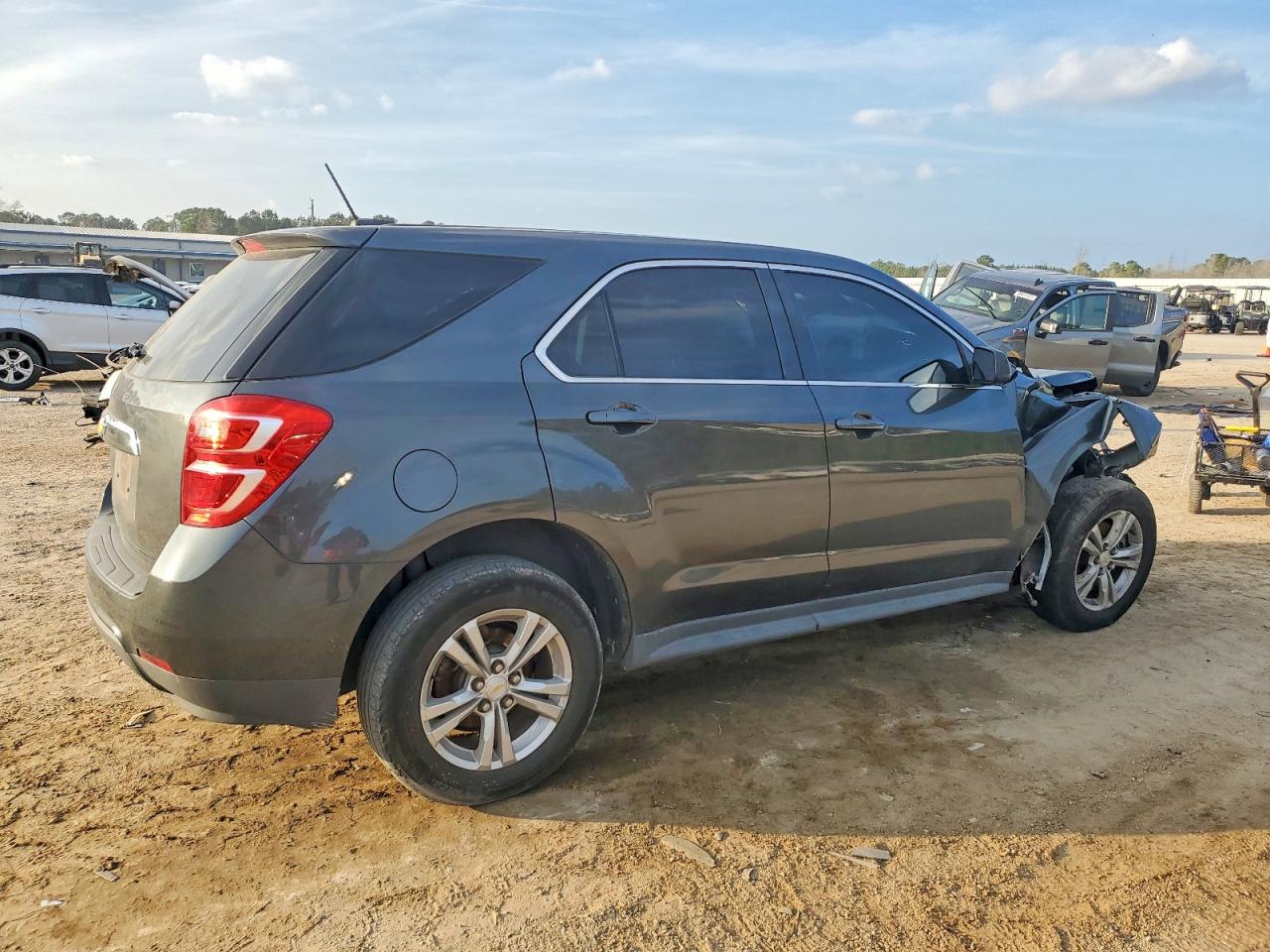 2017 CHEVROLET EQUINOX LS photo 5