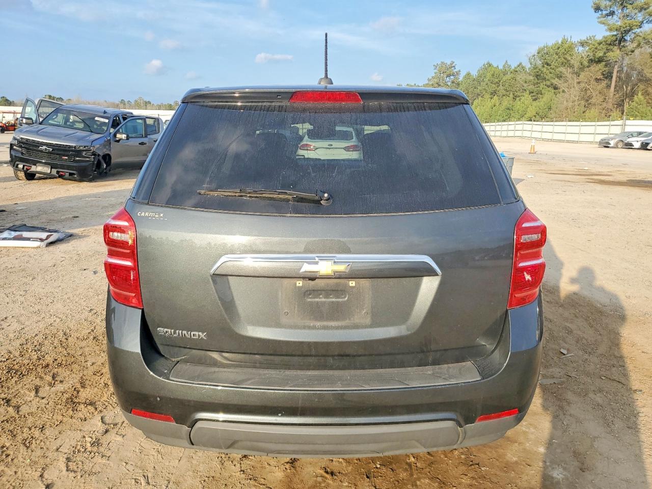 2017 CHEVROLET EQUINOX LS photo 11