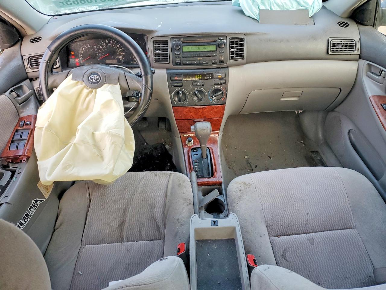2006 TOYOTA COROLLA CE photo 8
