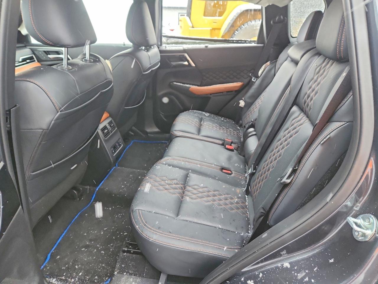 2025 MITSUBISHI OUTLANDER SEL photo 11