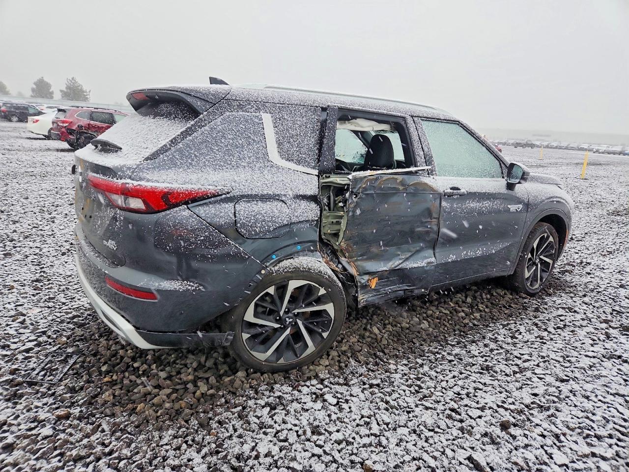 2025 MITSUBISHI OUTLANDER SEL photo 3