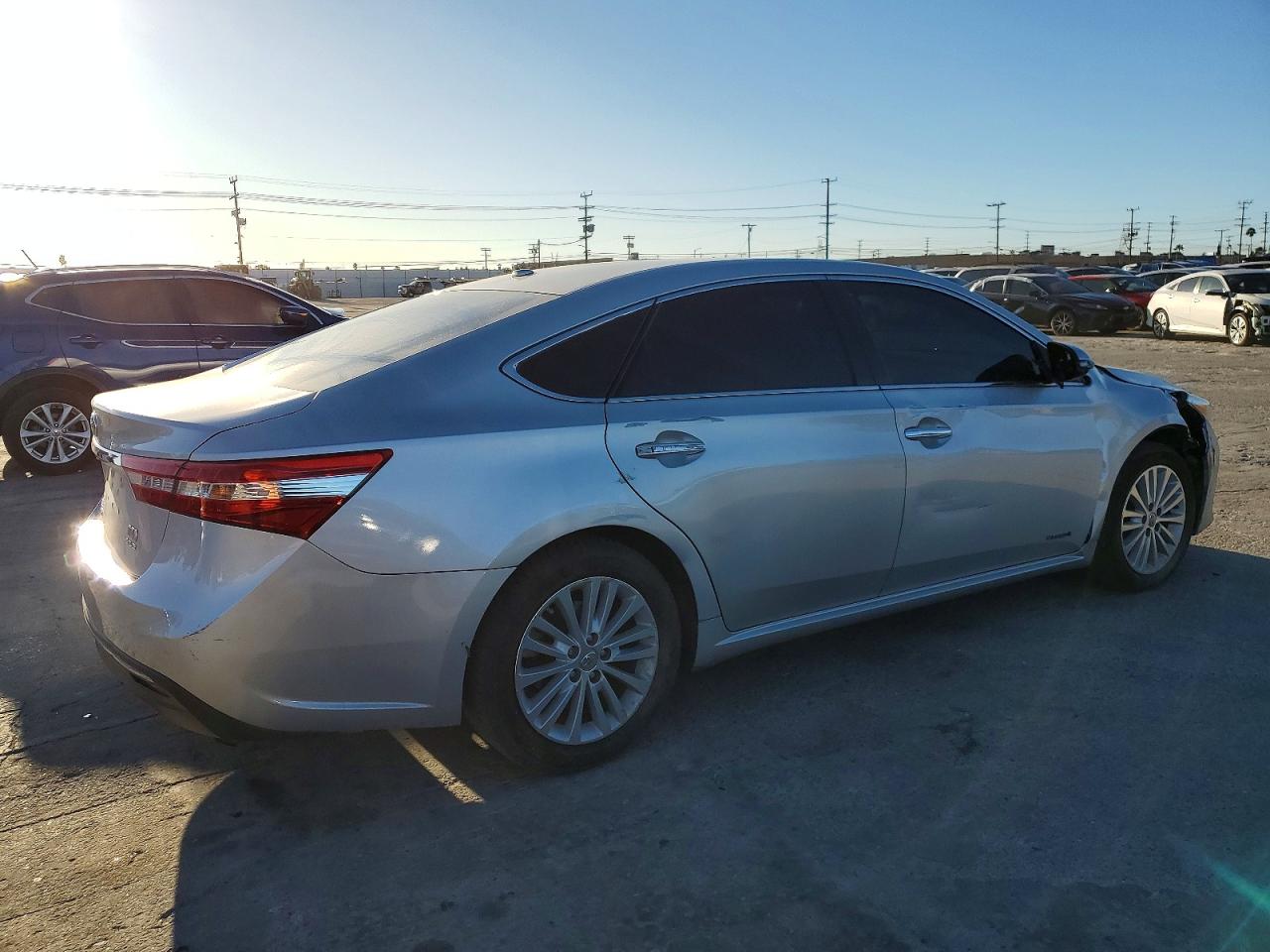 2013 TOYOTA AVALON HYBRID photo 3