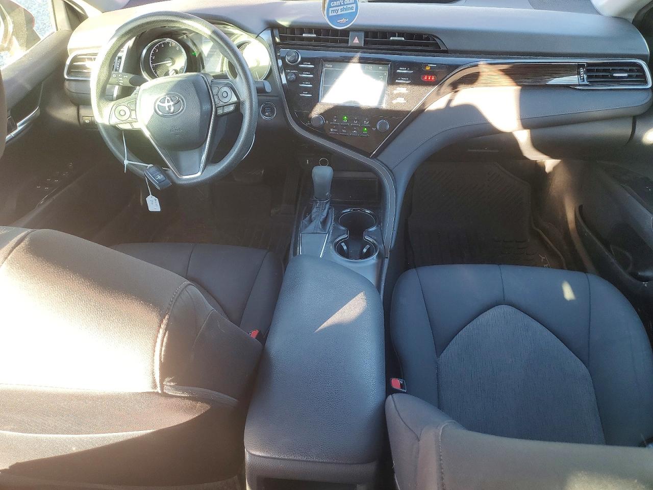 2019 TOYOTA CAMRY L photo 8