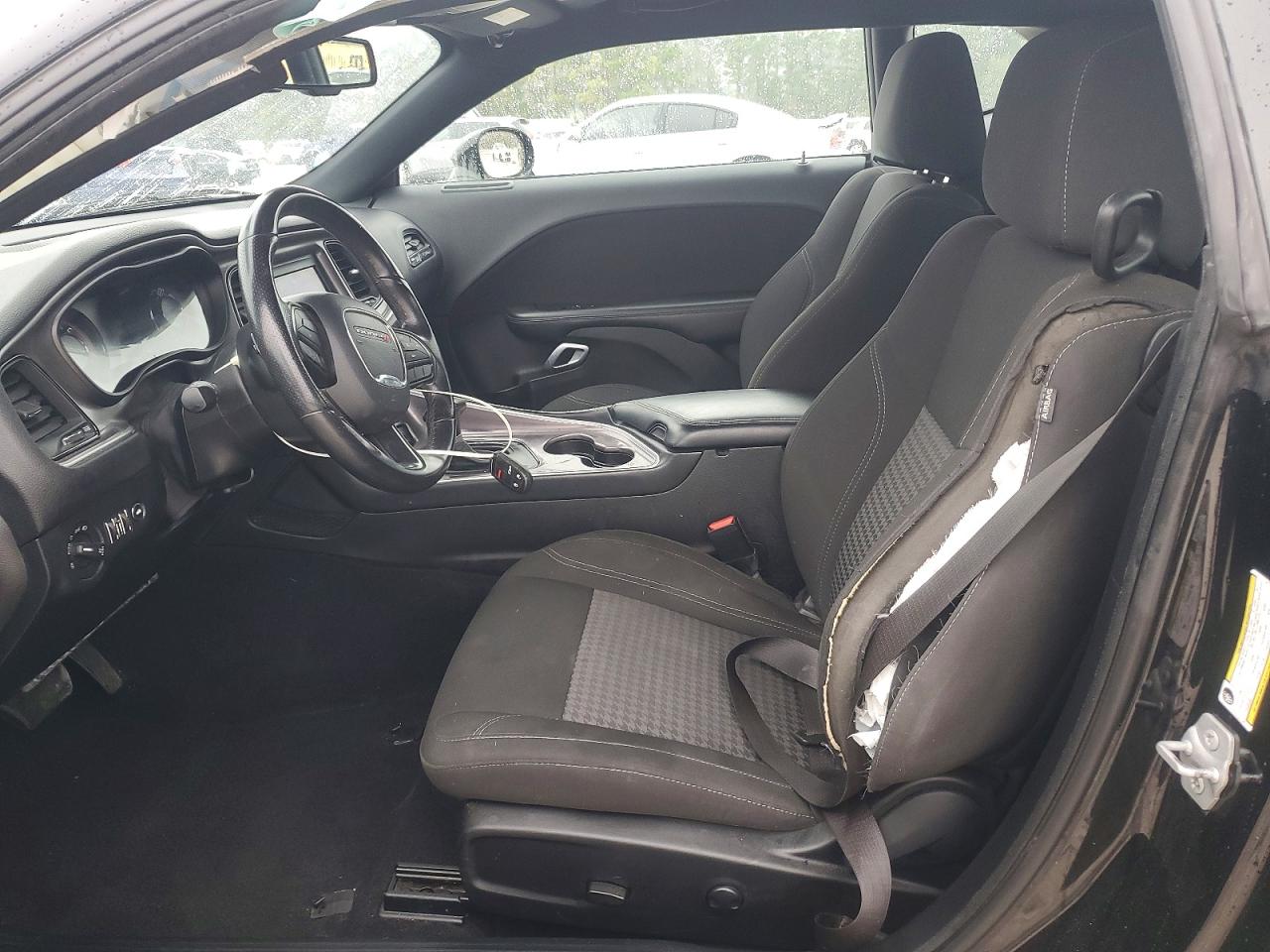 2022 DODGE CHALLENGER SXT photo 7