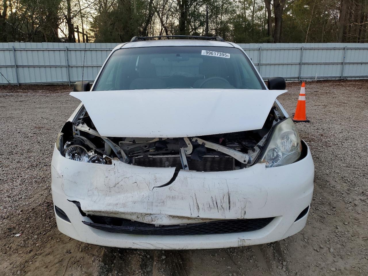 2008 TOYOTA SIENNA CE photo 5