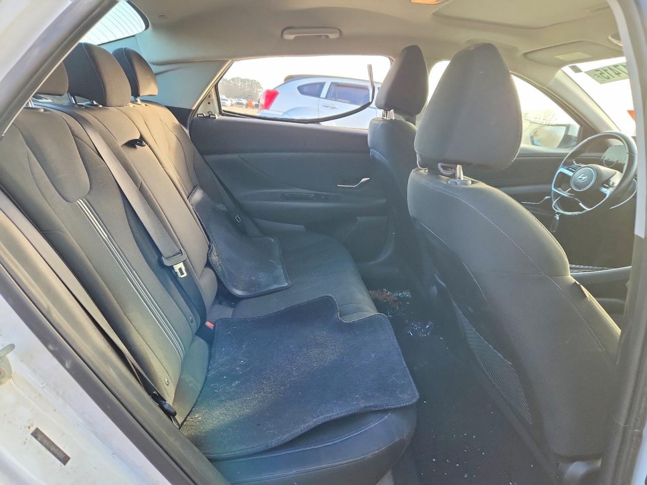 2021 HYUNDAI ELANTRA SEL photo 19