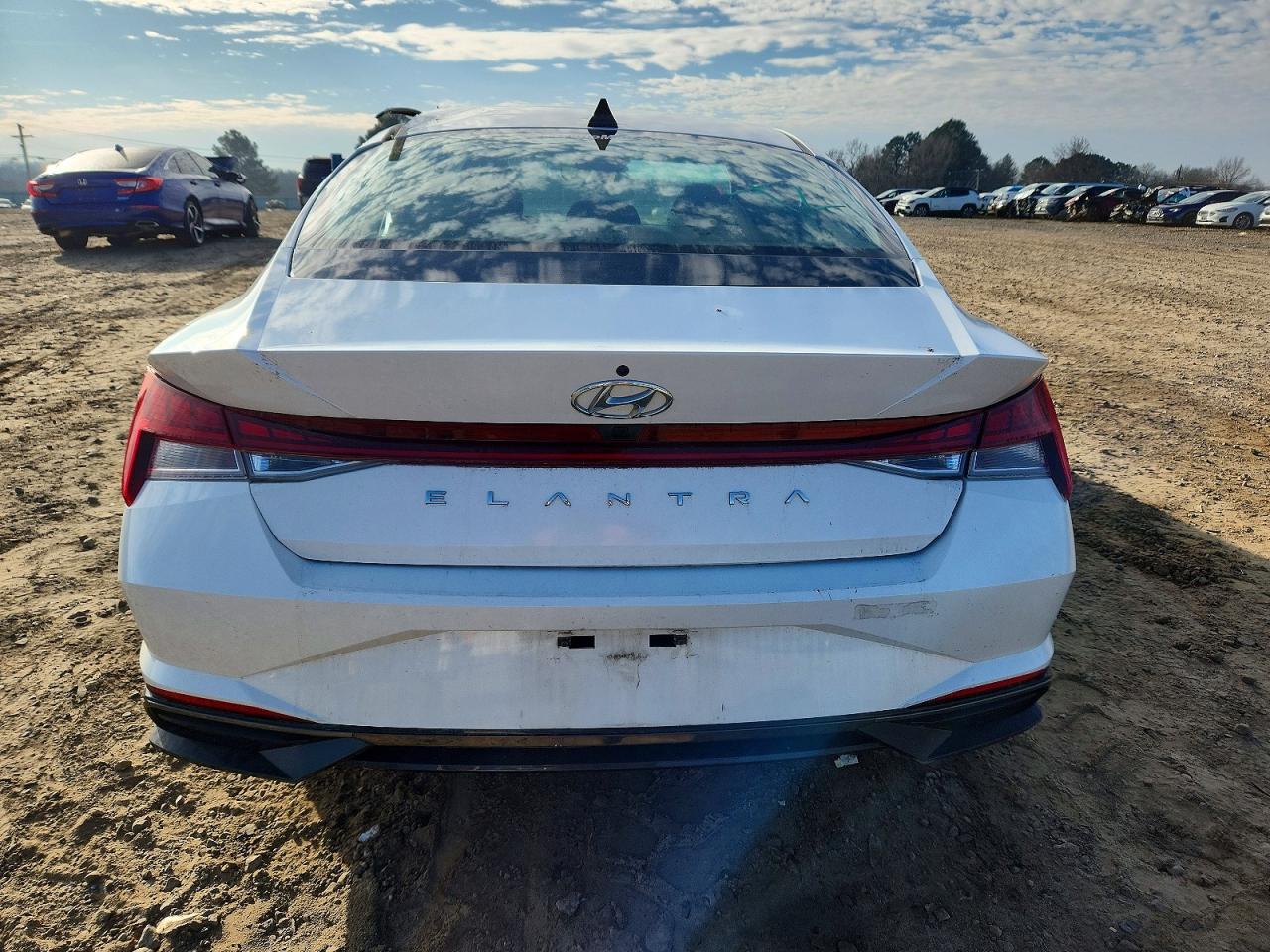 2021 HYUNDAI ELANTRA SEL photo 11