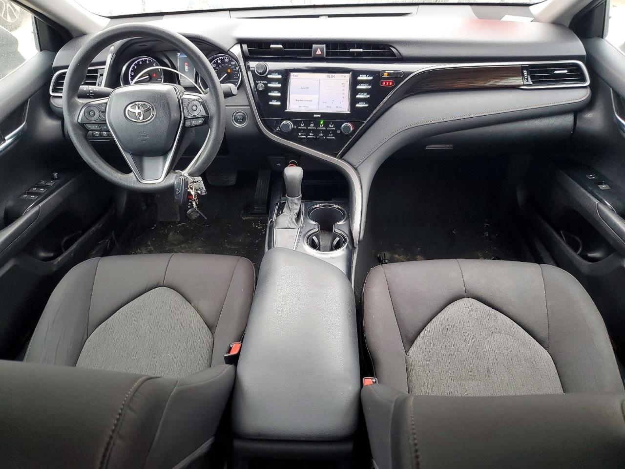 2020 TOYOTA CAMRY LE photo 8