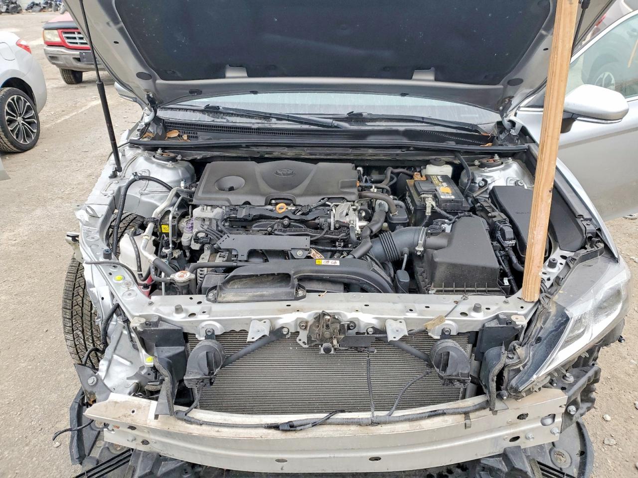 2020 TOYOTA CAMRY LE photo 11
