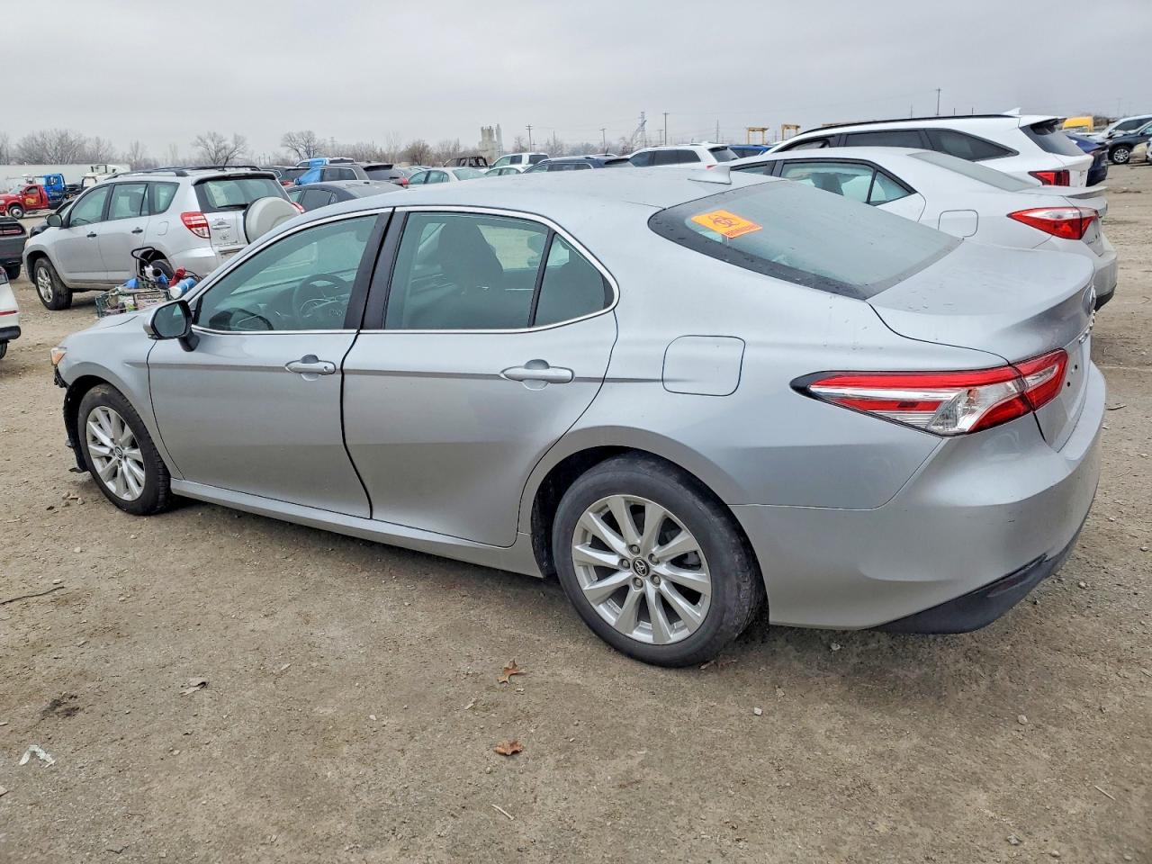 2020 TOYOTA CAMRY LE photo 2