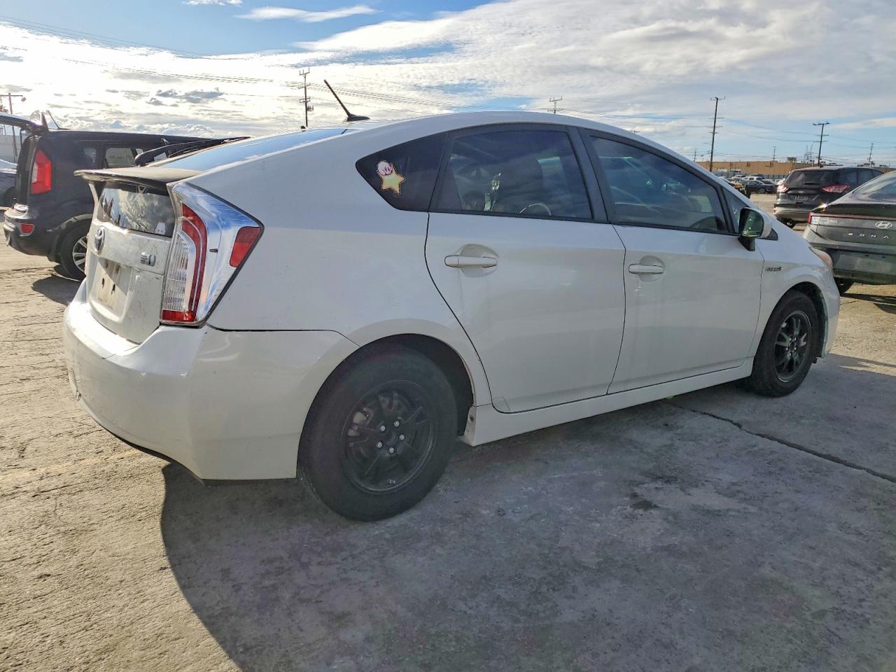 2014 TOYOTA PRIUS photo 3