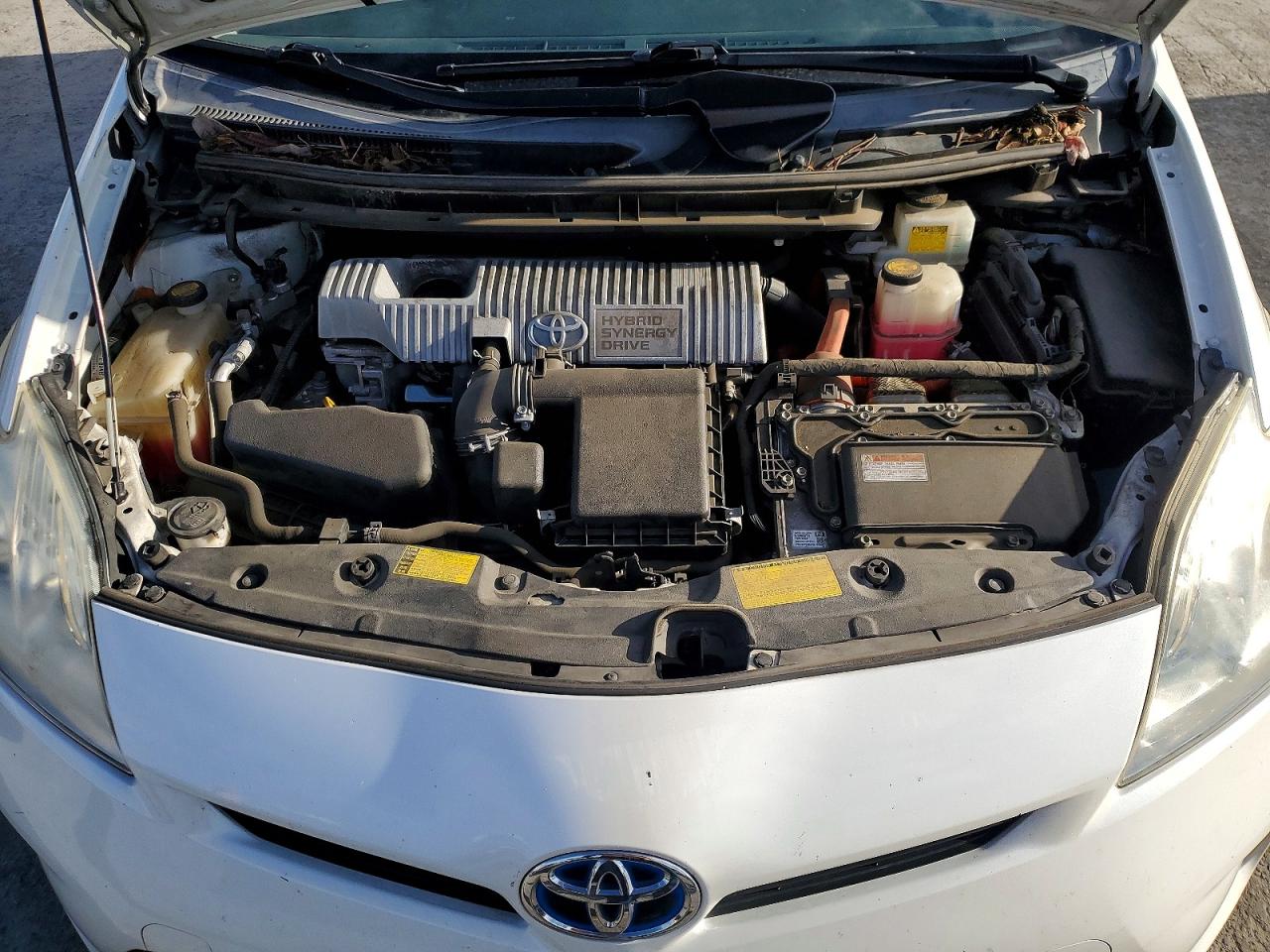 2014 TOYOTA PRIUS photo 11
