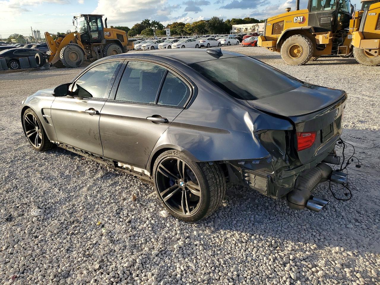 2015 BMW M3 photo 2