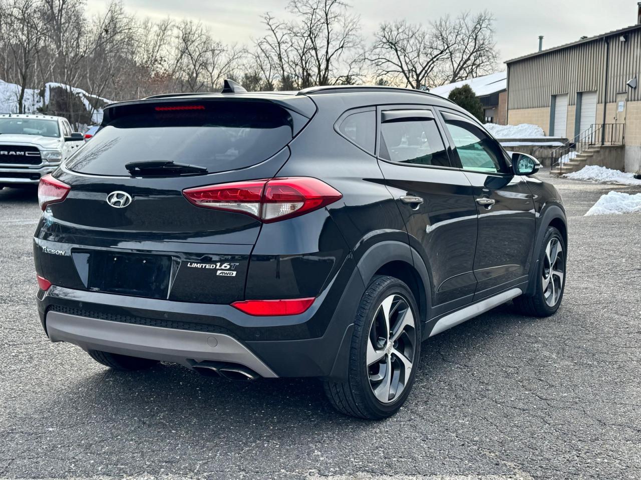 2018 HYUNDAI TUCSON VALUE photo 4