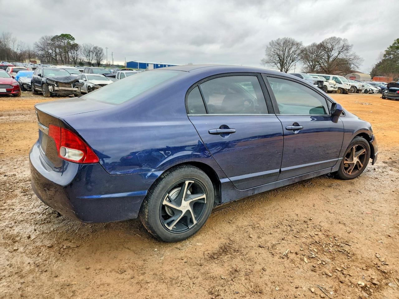 2010 HONDA CIVIC LX photo 3
